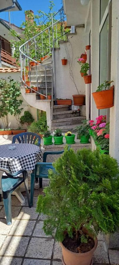 Guest House Tony Νεσέμπαρ Εξωτερικό φωτογραφία