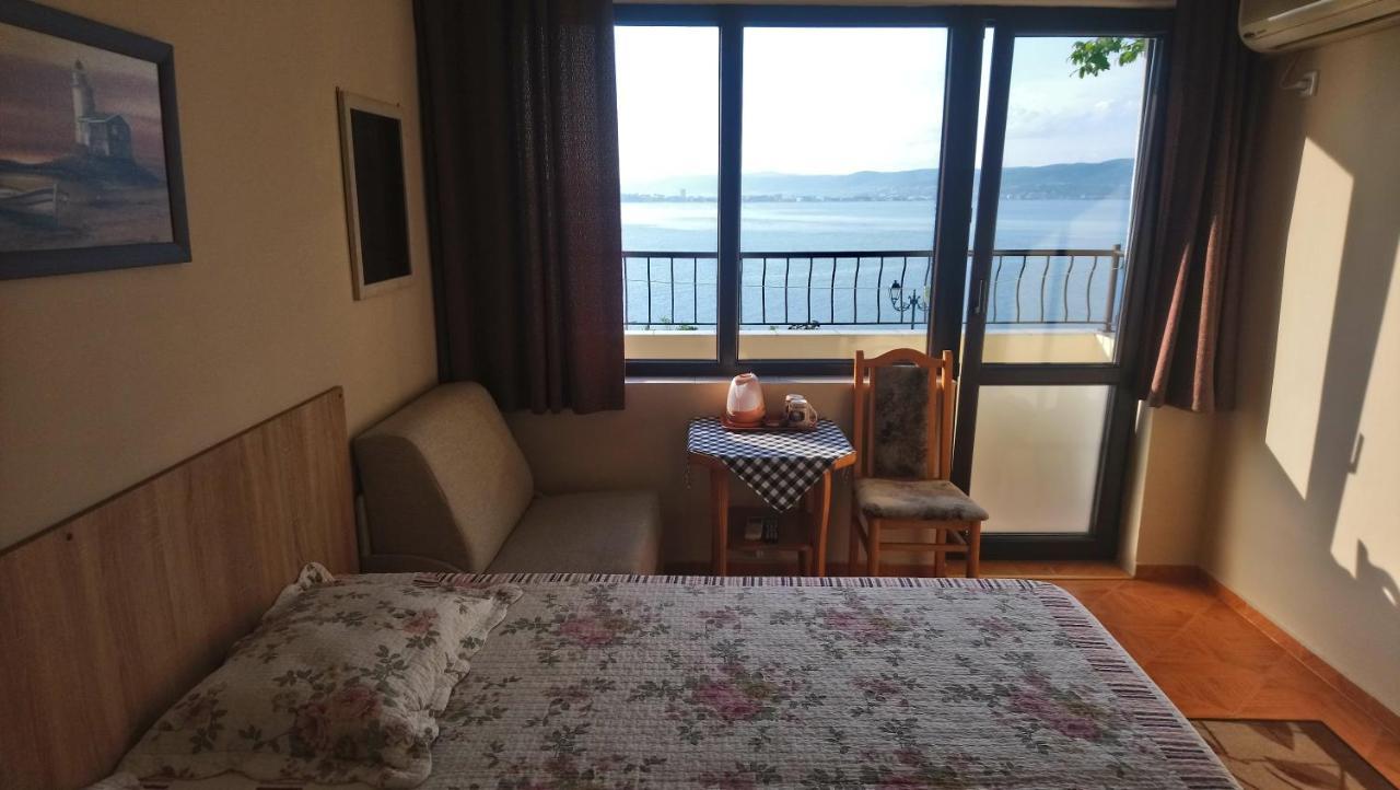 Guest House Tony Νεσέμπαρ Εξωτερικό φωτογραφία