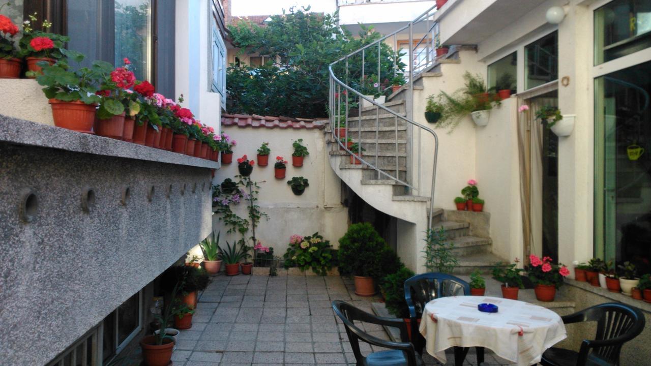 Guest House Tony Νεσέμπαρ Εξωτερικό φωτογραφία