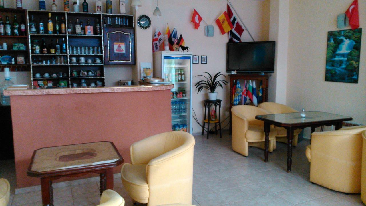 Guest House Tony Νεσέμπαρ Εξωτερικό φωτογραφία